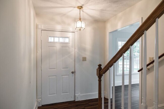 Foto del edificio - 110 Breckenridge Ln