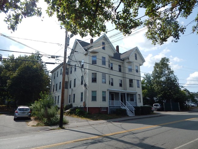 Building Photo - 750-754 N Montello St