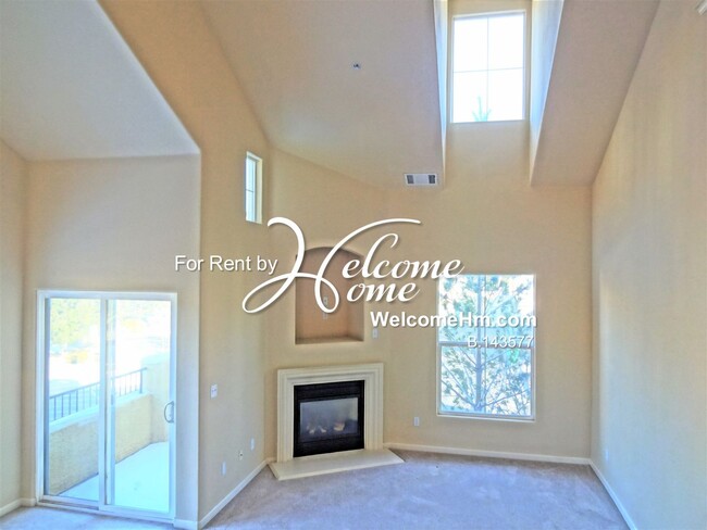 Foto del edificio - Spacious Triana North Townhome