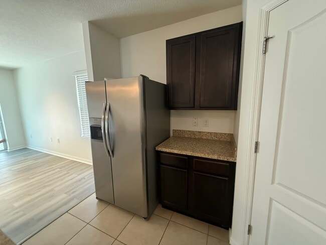 Building Photo - 417 Tower Lake Blvd