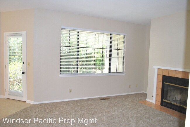 Building Photo - 620 Canyon Woods Ct