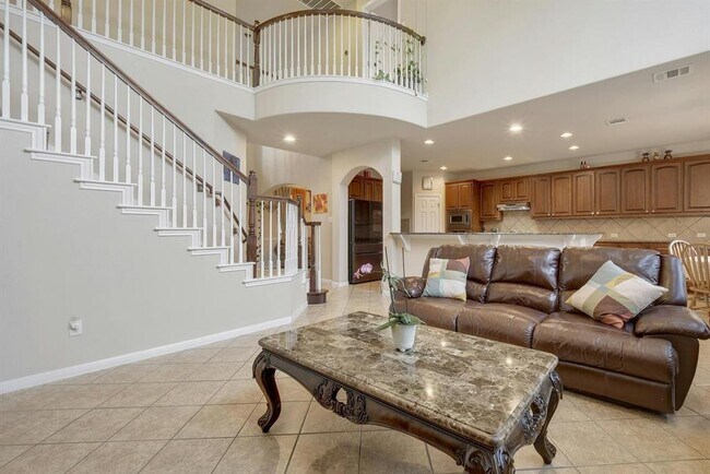 Building Photo - 8108 Tierra Linda Ln