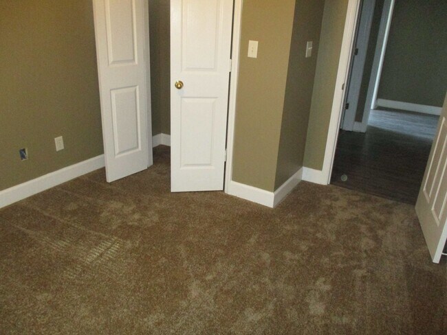 Foto del edificio - 139 Tabatha St