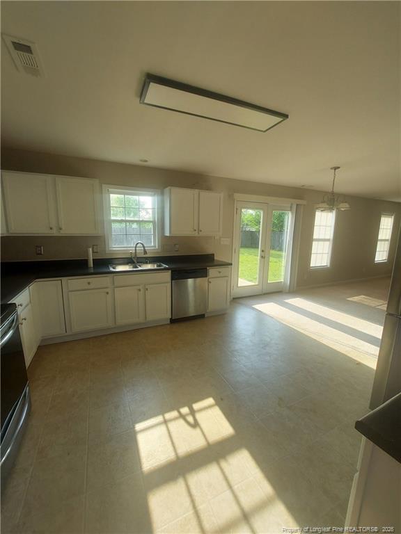 Building Photo - 273 St George Dr