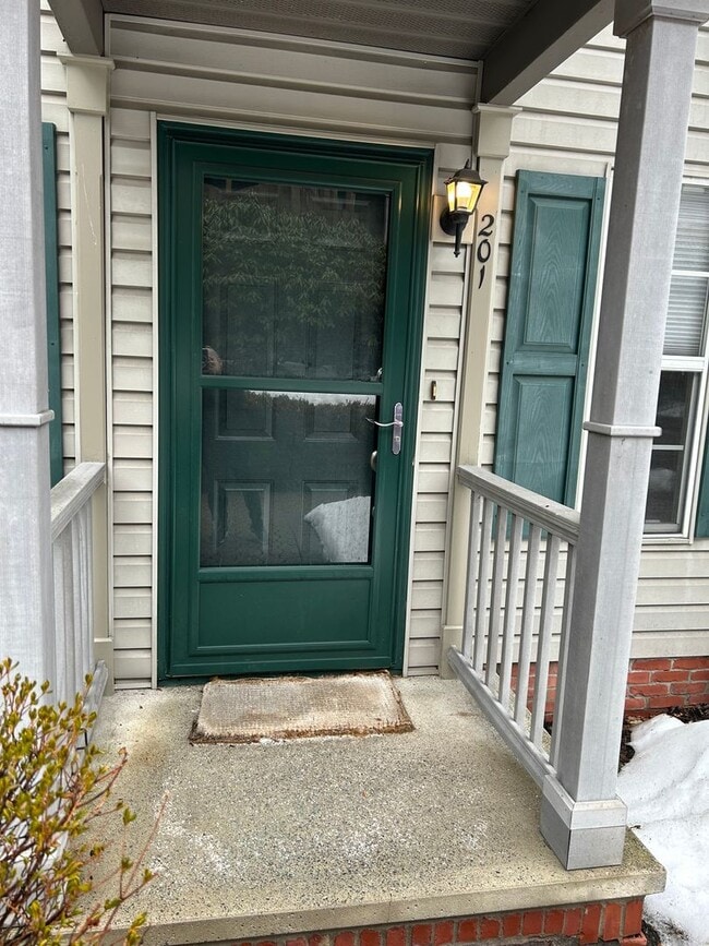 Building Photo - 201 Walnut Grove