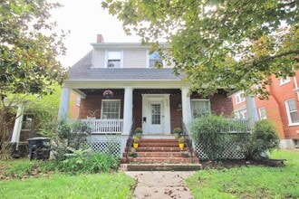 Building Photo - 650 S Mason St