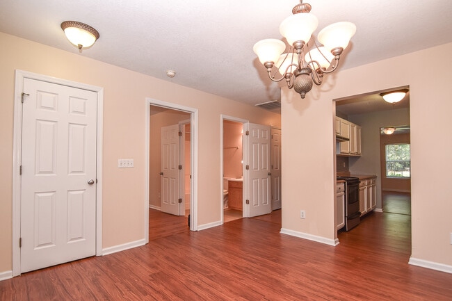 Building Photo - 7898 Montview Rd