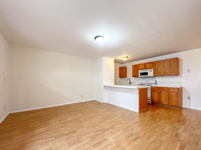 Building Photo - 6023 Tujunga Ave