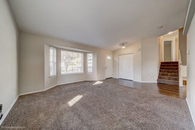 Sala de estar - 5804 N Silver Pine Ct