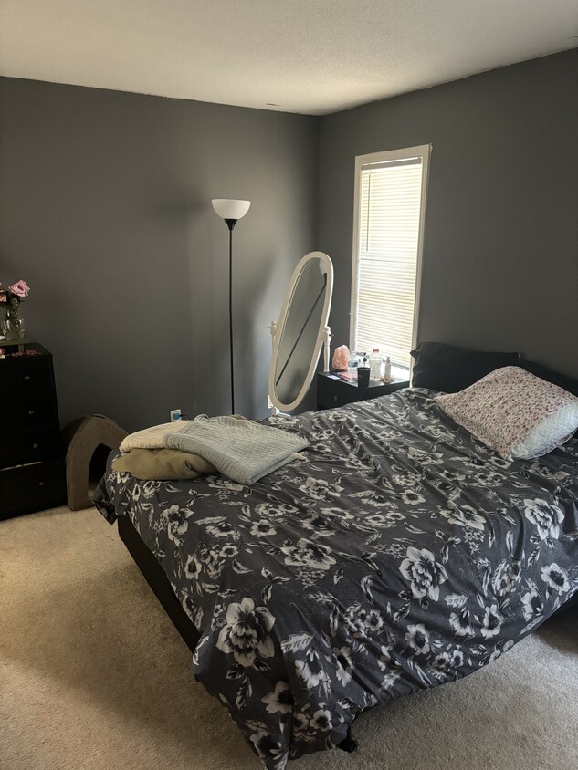 Foto principal - 215 Ashley Forest Rd