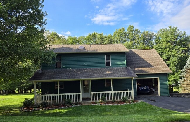 Building Photo - 288 Deerfield Estates Rd