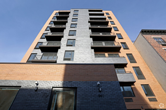 Building Photo - 991 Willoughby Ave