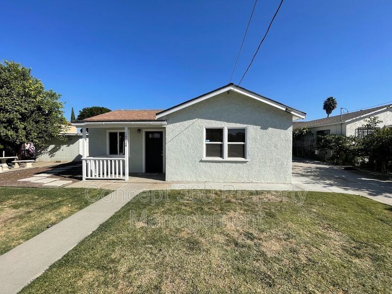 Foto principal - 20826 Roseton Ave