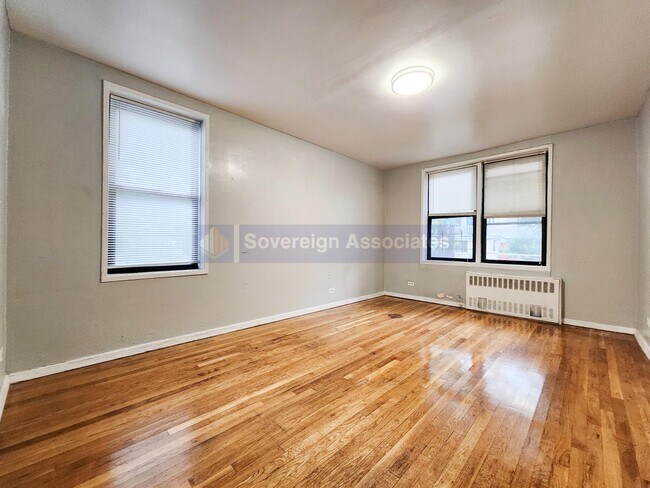 Building Photo - 210 W 251st St
