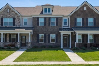 Building Photo - 517 Swanholme Dr