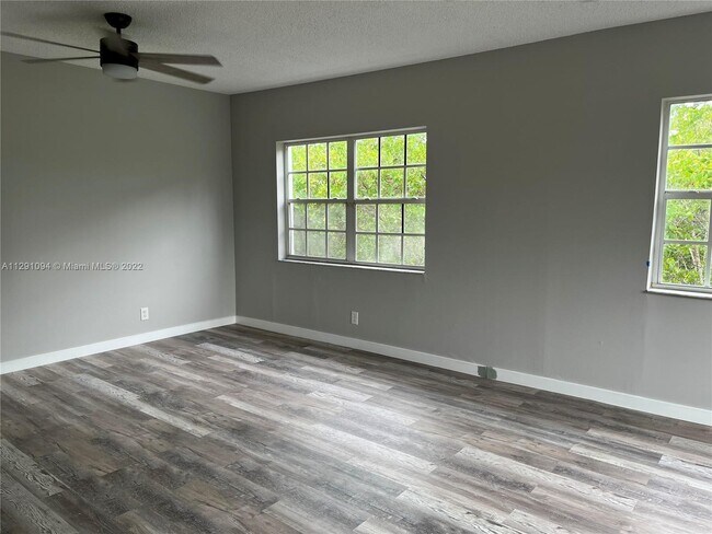 3091 Griffin Rd Unit Apt photo'