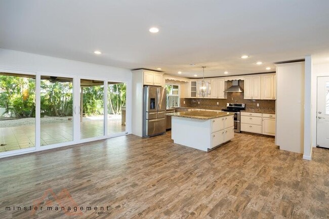 Building Photo - 741 Kapulena Loop