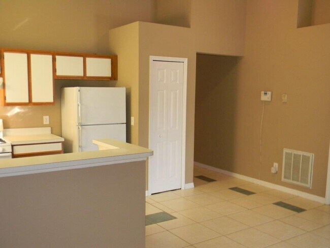 Foto del edificio - 3 Bed / 2 Bath Home In Orlando - Lockhart