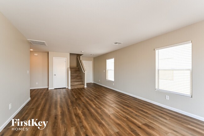 Building Photo - 7425 Aardvark Walks St