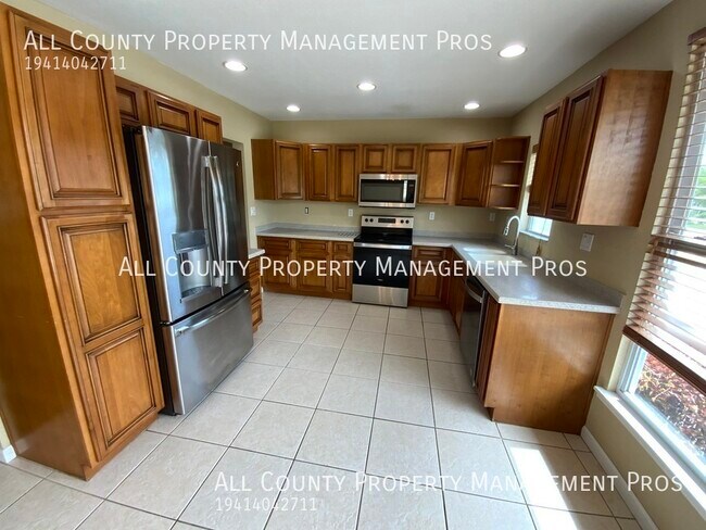 Building Photo - 811 33rd St Ct W