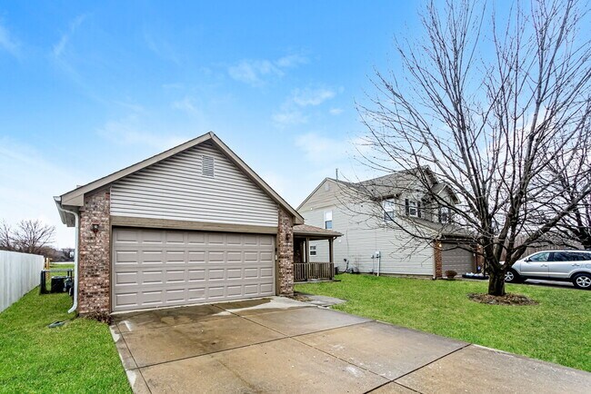 Foto del edificio - 5384 Lakeside Manor Dr