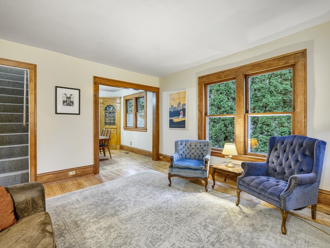 Building Photo - 4319 Harriet Ave