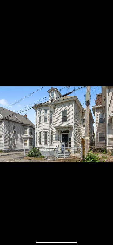 Primary Photo - 46 Linden St