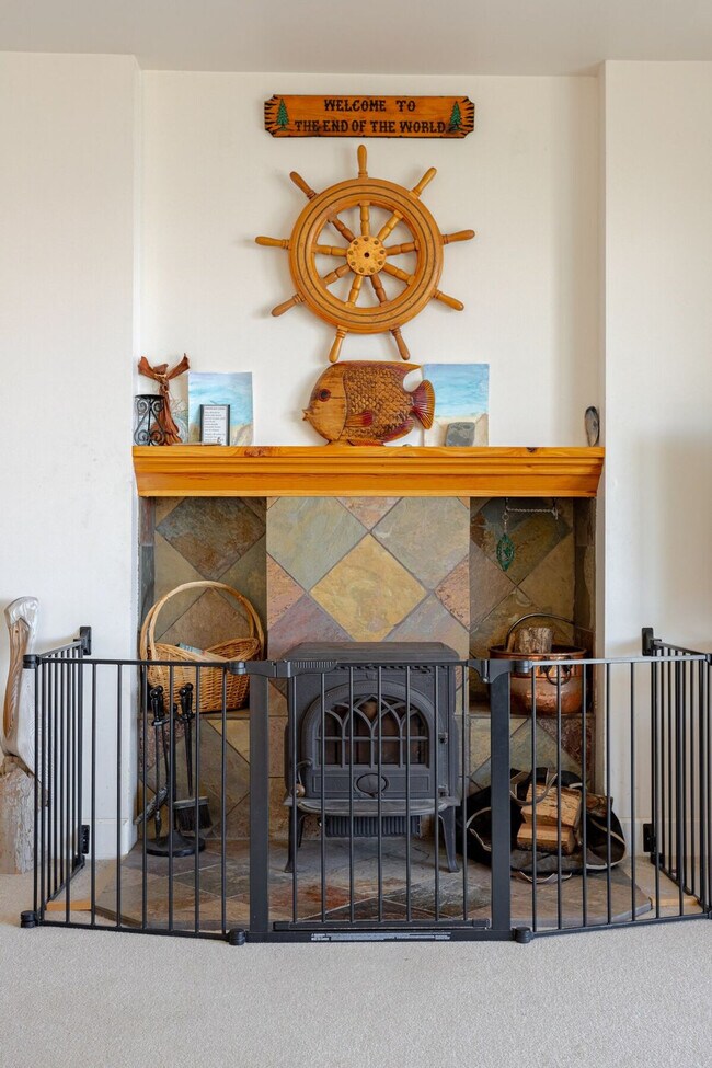 Building Photo - 22095 Lee Dr