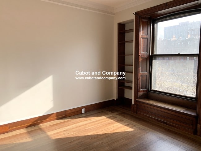Building Photo - 343 Commonwealth Avenue