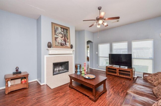 Building Photo - 4803 Bonny Loch Ln