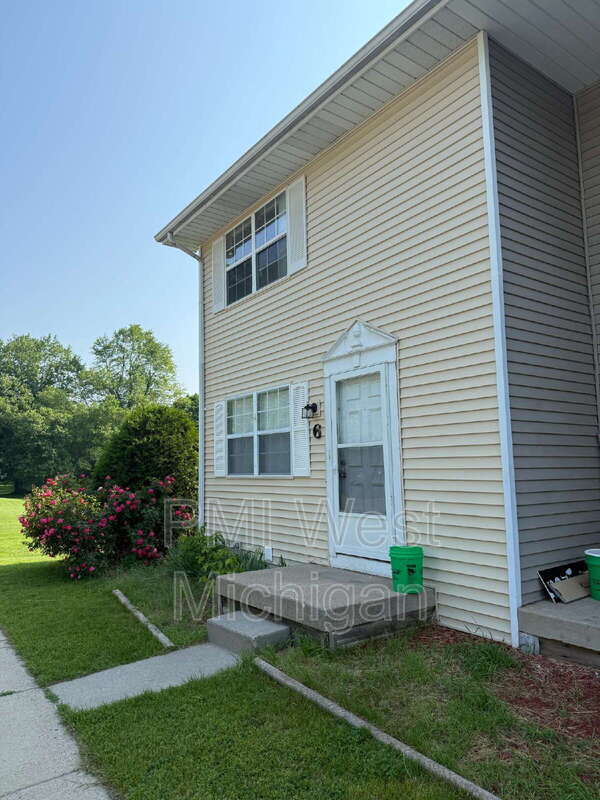Photo - 4254 Bond Street