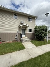 Building Photo - 3285 Canyon Dr