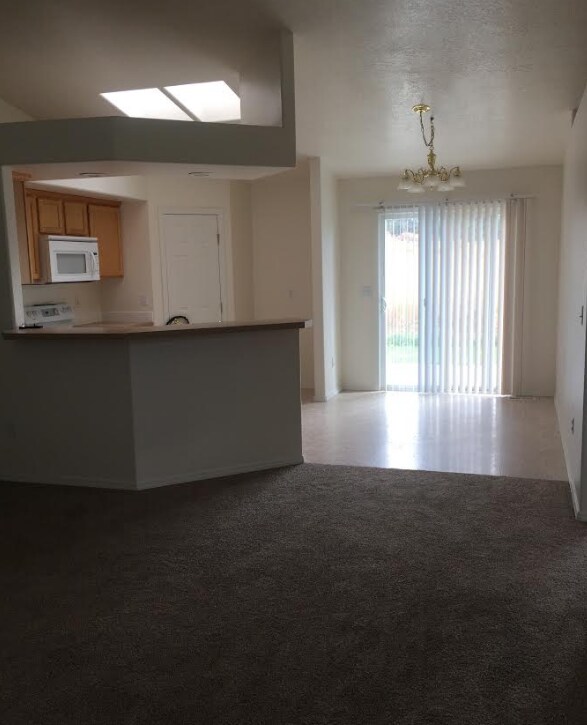 Building Photo - 3426 E Rock Ct