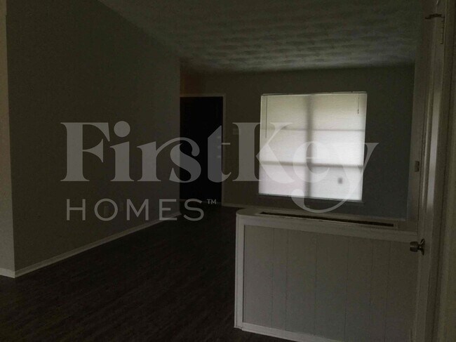 Foto del edificio - 6318 Songwood Dr