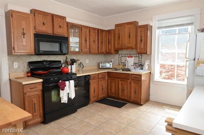 Building Photo - 99 Concord Ave