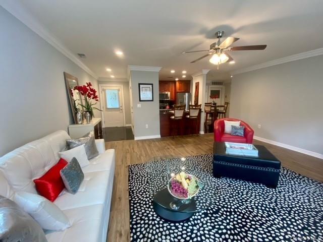 Foto del edificio - 61 Adams Way