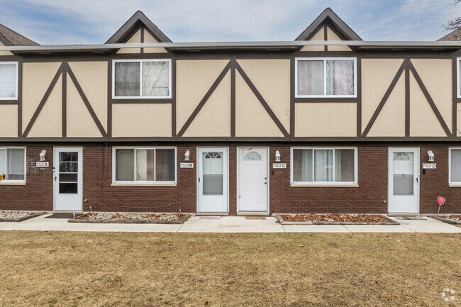 Entrada - Merrillville 4 Plexes