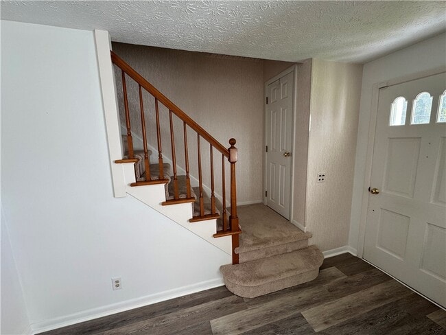 Building Photo - 52 Mill St