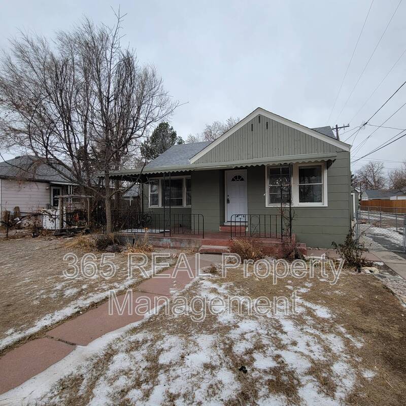 Primary Photo - 807 24th Ave