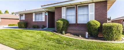 Building Photo - 970 E 700 S