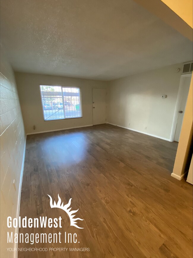 Building Photo - Cozy 1Bdm 1Ba Condo Unit Near The Strip