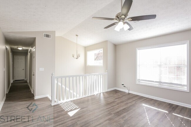 Foto del edificio - REDUCED! - Now offering first full month F...