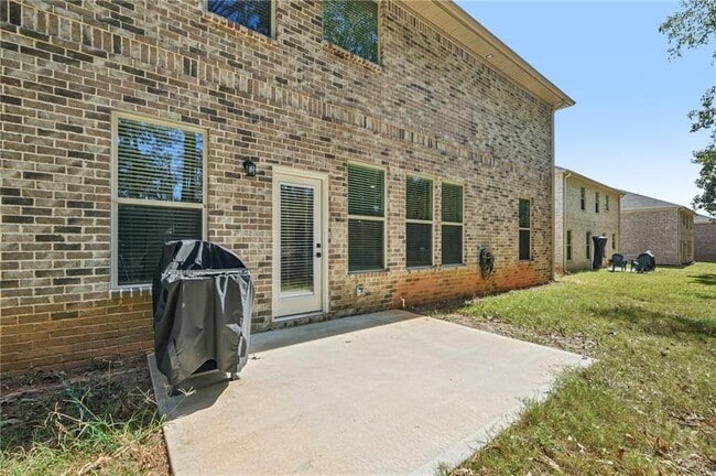 Building Photo - 120 Cabin Way