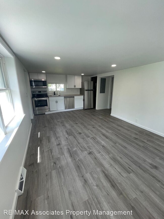 Building Photo - 2 br, 1 bath House - 2042 S College Ave