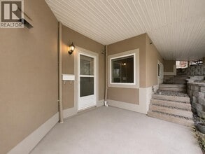 Building Photo - 1625 Parkway Blvd