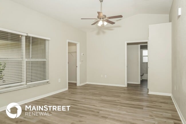 Building Photo - 3021 Duar Terrace