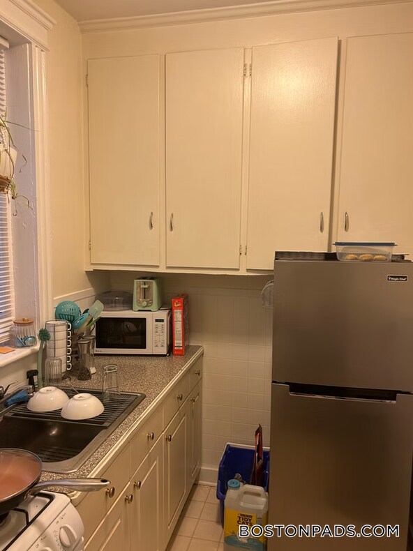 Building Photo - 211 Park Dr