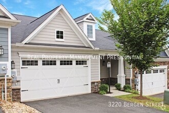 Building Photo - 3220 Bergen St