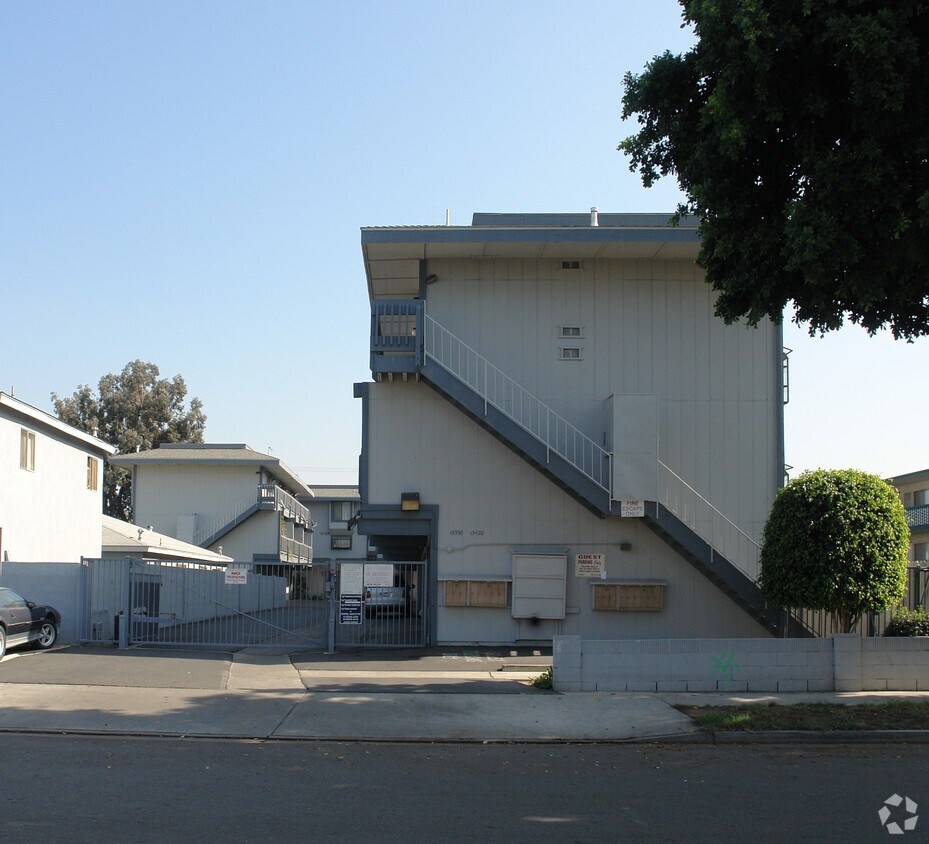 Foto del edificio - 15398-15420 Jackson St