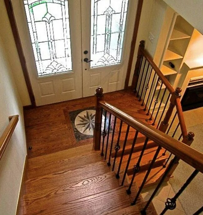 Building Photo - 65 Benthaven Pl